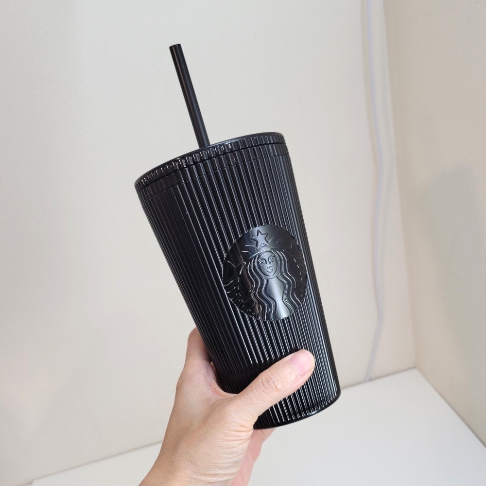 Starbucks 2024 Pleated Metallic Core Black Striped Grande 16oz Tumbler Cup